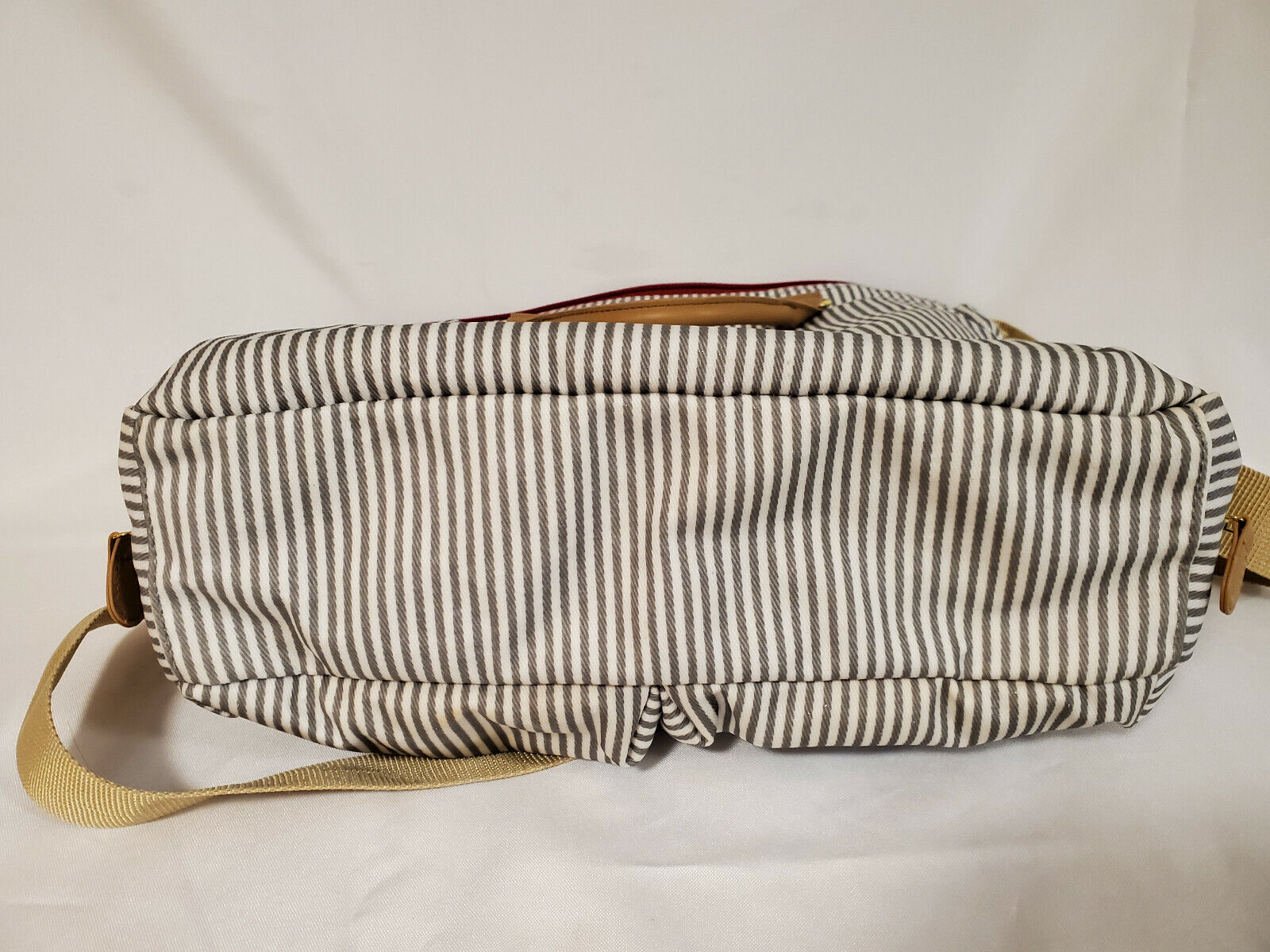 Skip Hop Duo Special Ed. diaper bag & Changing Pad White & Gray French Stripes Skip Hop - фотография #7