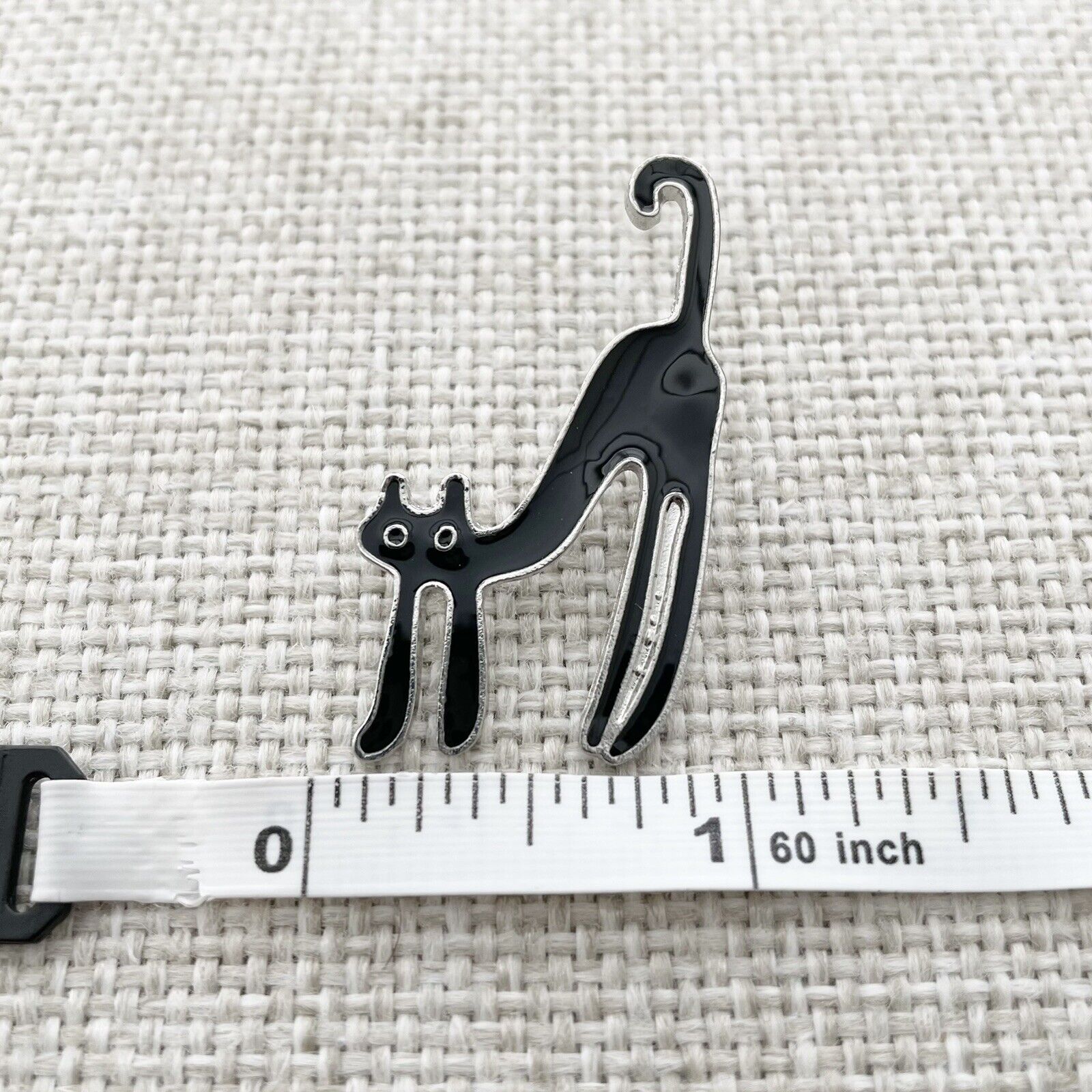 Stretching Scared Skinny Black Cat Metal Enamel Lapel Pin - Brand New Без бренда - фотография #4