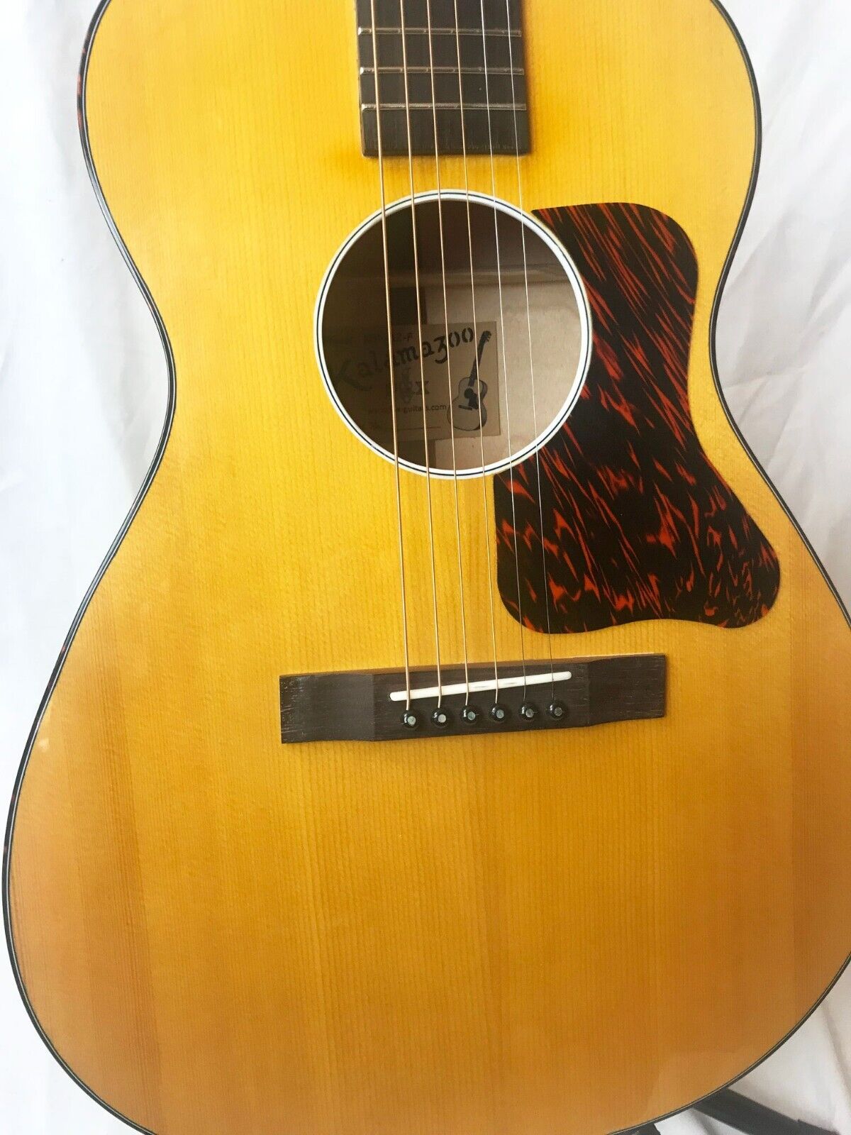 New Kalamazoo KGN-12-F Oriole Pre-War Tribute Acoustic Guitar Sunburst w/ case Kalamazoo KGN-12-F - фотография #4