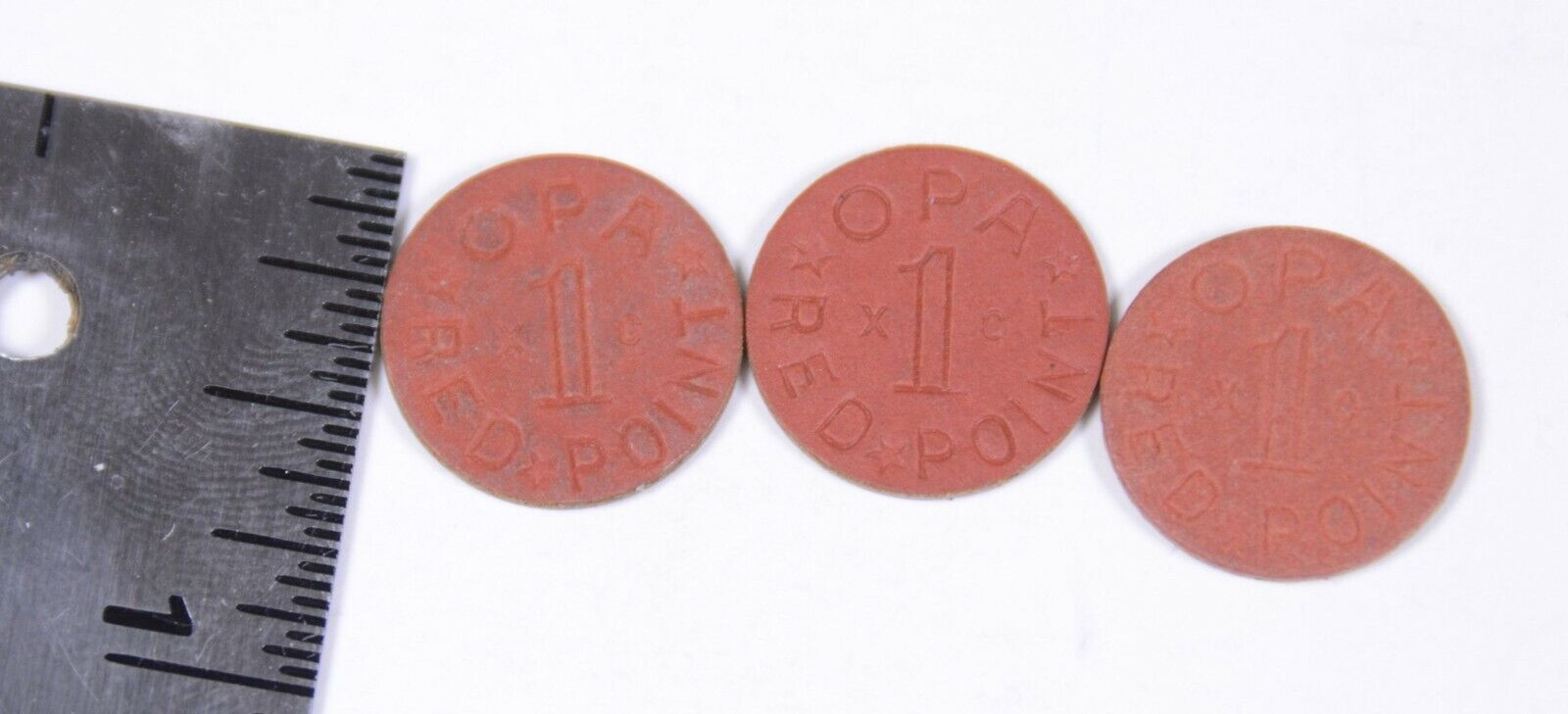 Lot of (3) Vintage WWII ERA  Red OPA Tax Tokens Marked XC  issued 1942 to 1945  Без бренда - фотография #2