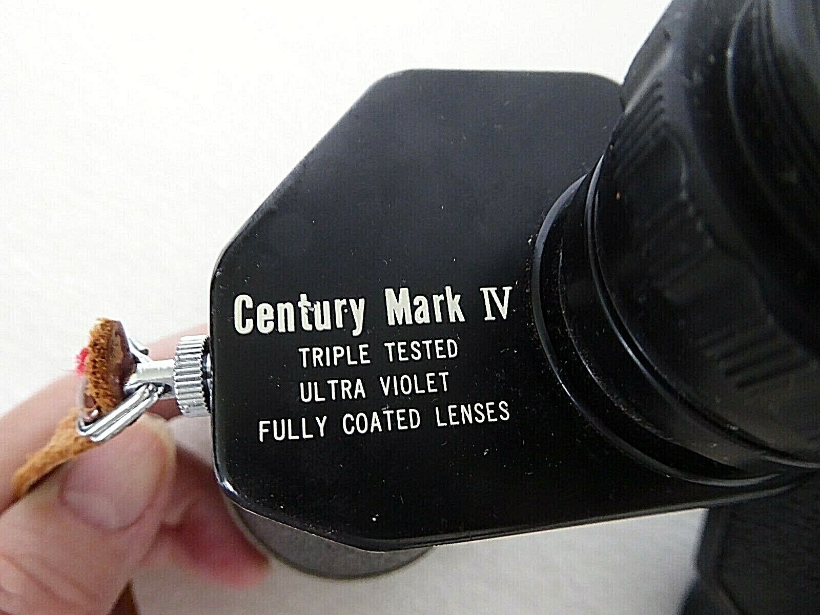 Vintage Century Mark IV Binoculars 8x40 in original Leather Case, 510ft, 1000 yd Century Mark IV - фотография #3