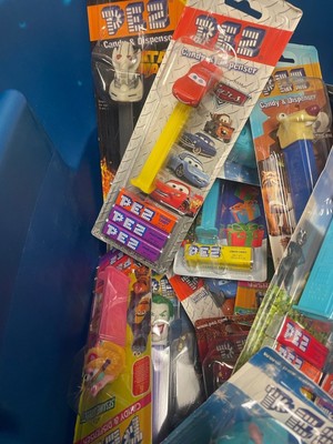 Huge lot of Vintage Pez Dispensers 80-100 Pieces Sealed Pez - фотография #12