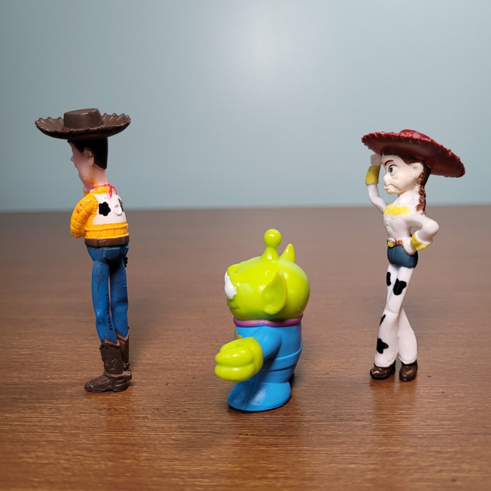 Disney Pixar Toy Story Woody hand on chin Jessie hand on Hat Alien 3 Figures Lot Disney - фотография #2