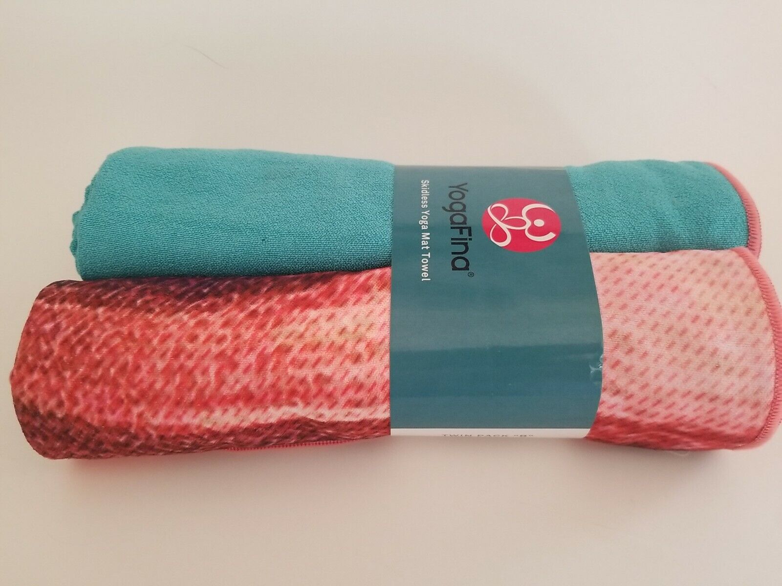 YogaFina Horizon Skidless Hot Yoga Mat Towel 2 Pack FREE EXPEDITED SHIPPING  YogaFina 1364383