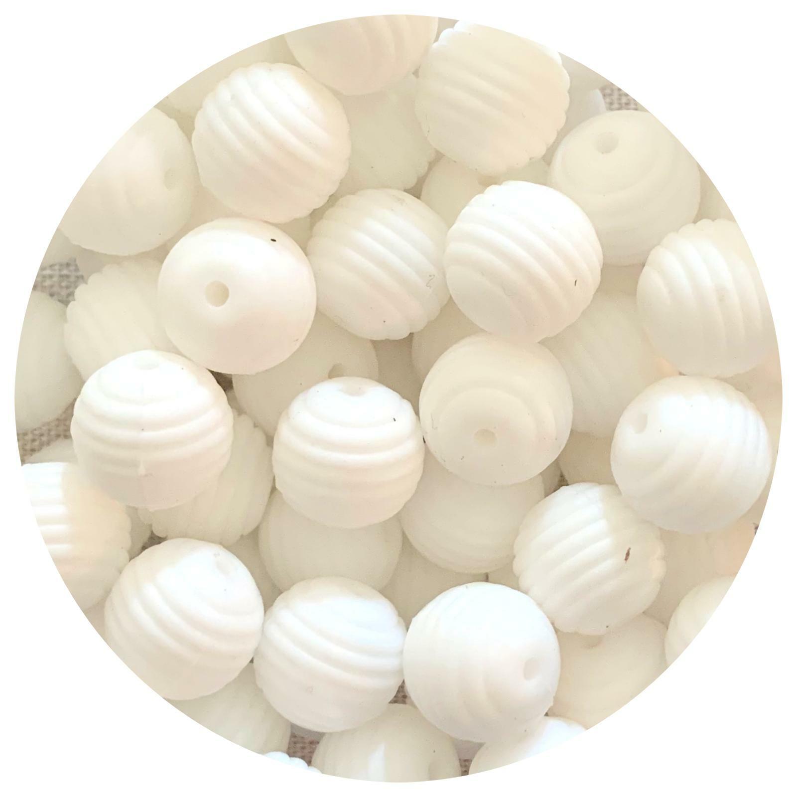 10 silicone beads SNOW WHITE 15mm BEEHIVE round textured jewellery DIY keyring AJ Craft Supplies