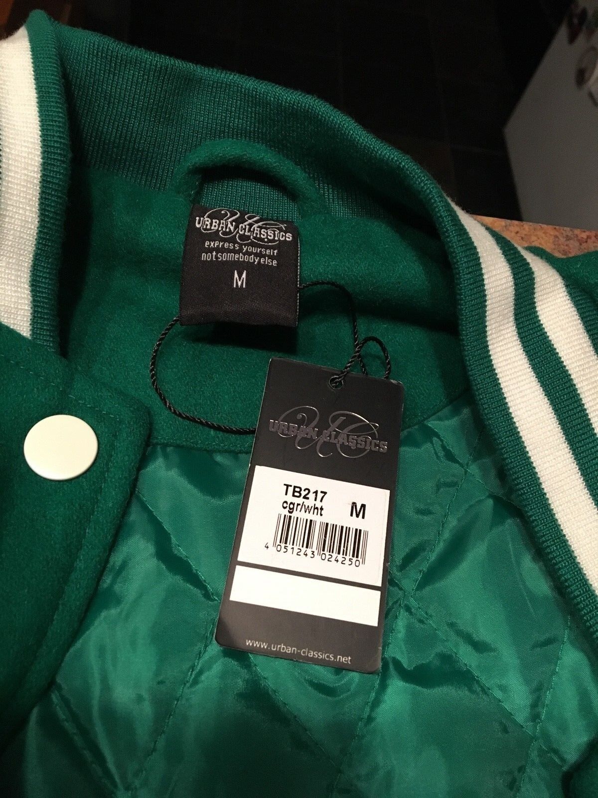NWT Teen girl's Urban Classics old school jacket green and white size medium Urban Classics TB217 - фотография #8