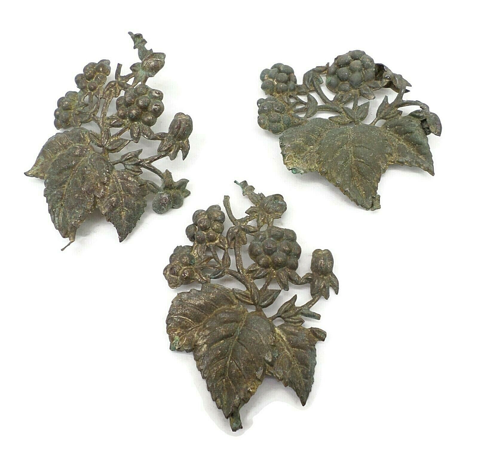 3 VTG BENT Grapes on Vine Metal Ornate Filigree Ornamentation Pieces Patina Unbranded - фотография #4