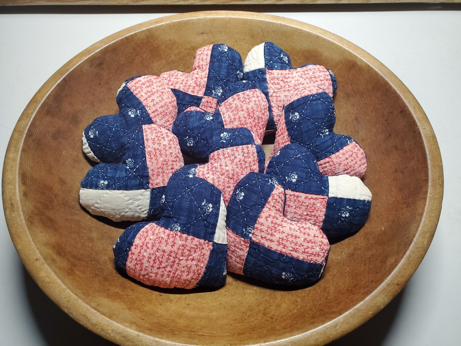 Vintage Small Cutter Quilt Hearts Bowl Fillers Pink & Blue Irish Chain Lot of 10 Unbranded