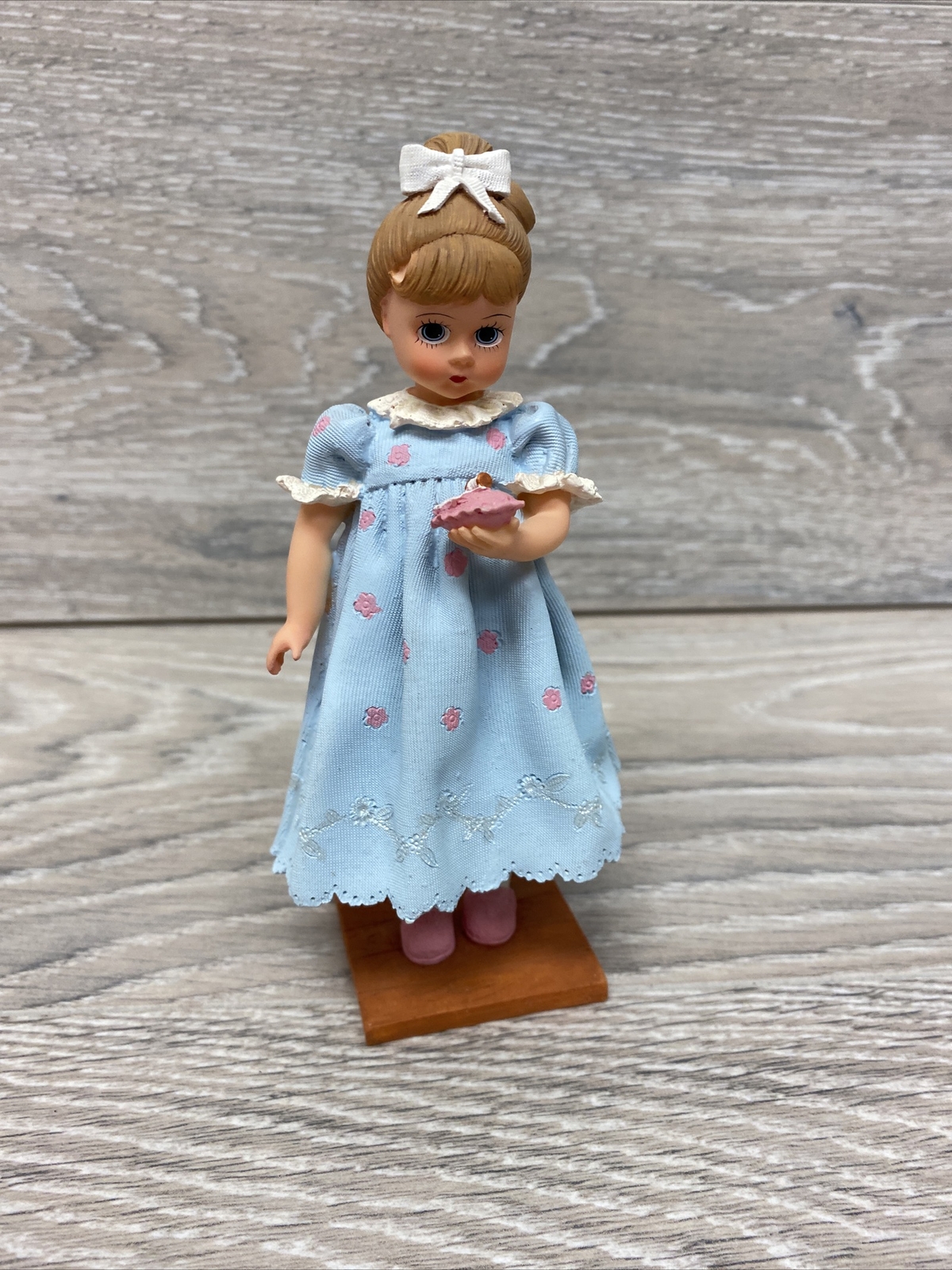 Madame Alexander Peter Pan Figurines Wendy Tinker Bell Captain Hook COA Lot Madame Alexander - фотография #17