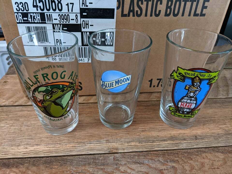 Rouge Brewing and Blue Moon Beer Pint Glasses set of 6 total Blue Moon and Rouge
