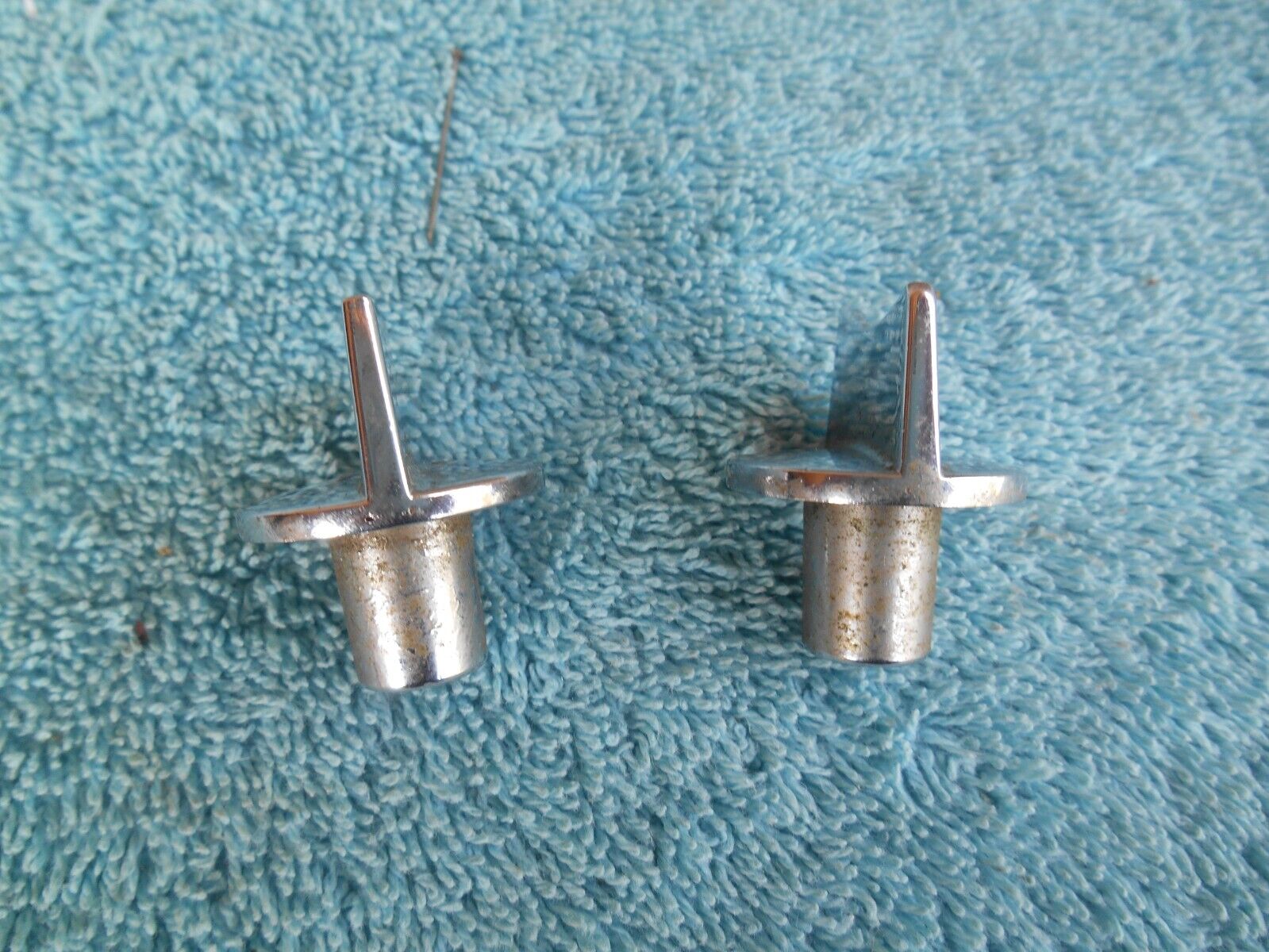 LOT OF 2 VINTAGE CHROME HEAVY DIE CAST METAL SMALL 1"  CONTROL KNOBS Unbranded - фотография #9