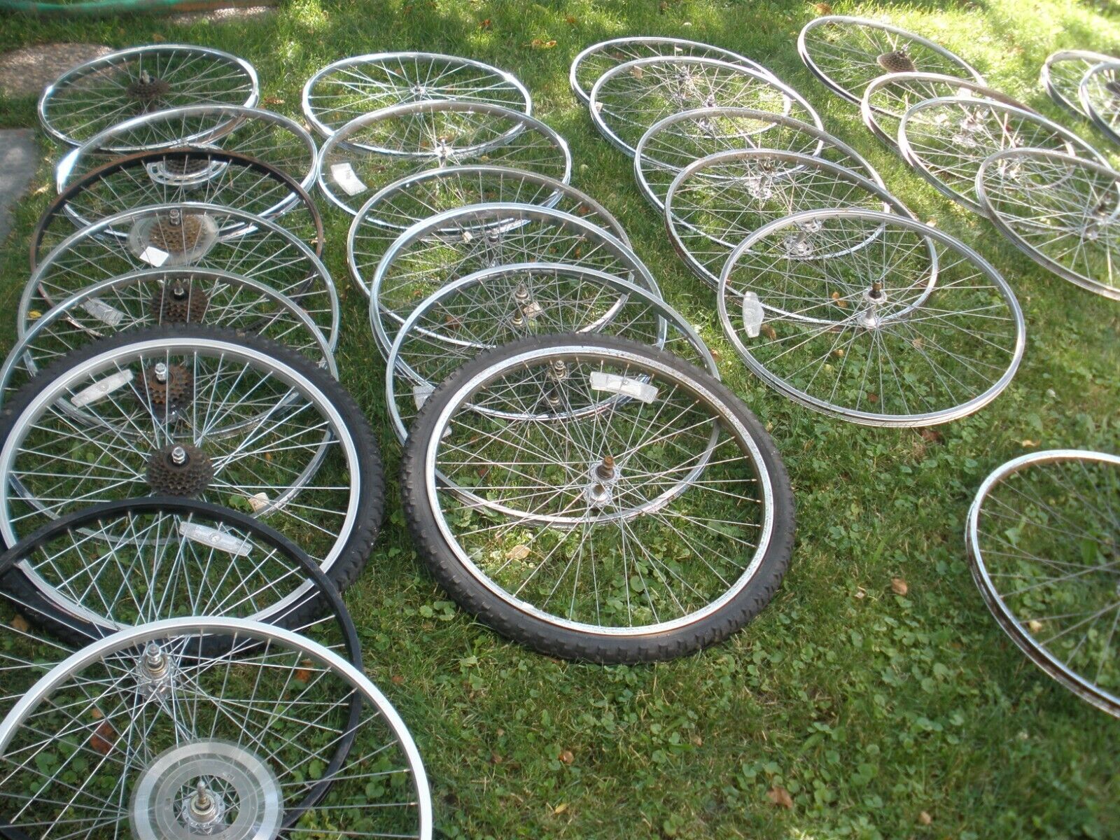 30 Piece Lot Vintage 1970's-90's Bicycle Rims Mixed Size/Style Unknown