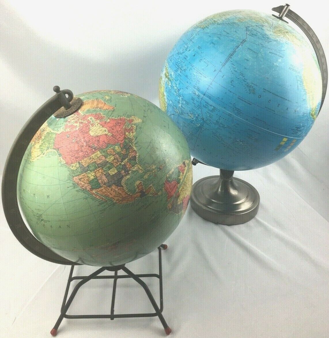 Lot of 2 Replogle World Globes - 10" Vintage 1950's and used 30cm - Art Decor Без бренда