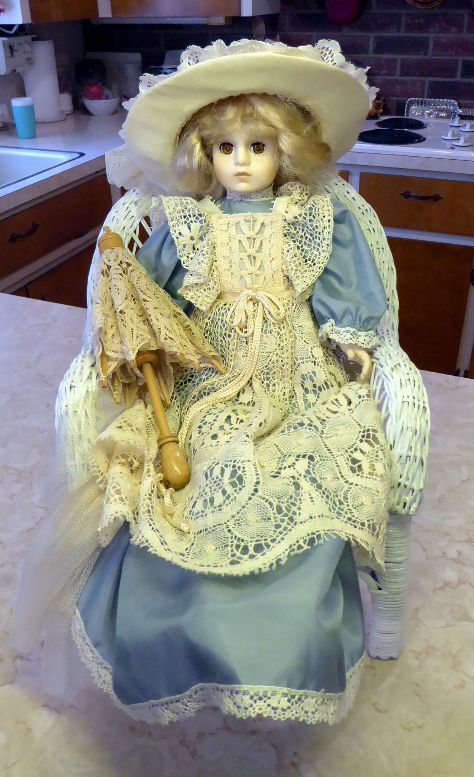 Louis Nichole World Doll ~  #61870 ~ 19" ~ blue dress, hat ~ 1983 The World Doll