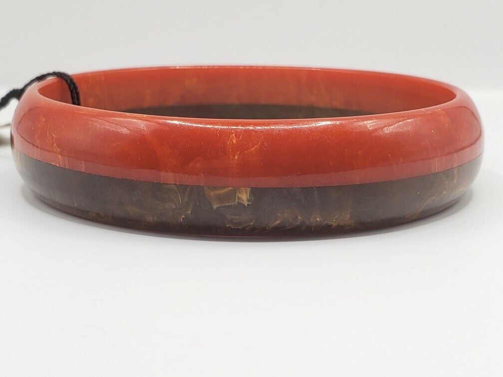 Rare 1940s CORO New Old Stock Two-Tone Bakelite Bangle  Brown/Red Swirl- W/ Tag! Coro - фотография #5