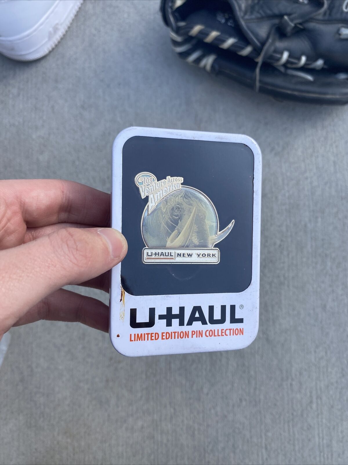 U-Haul Limited Edition Pin Collection New York Venture Across America #108 Без бренда - фотография #2