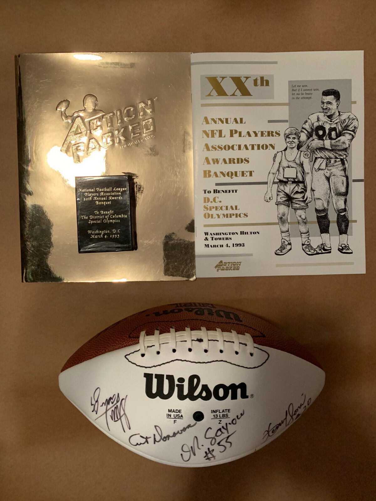 NFL Football Signed by 19(5 HOF) '93 NFLPA Awards Banquet+16 Action Packed Cards Без бренда - фотография #2