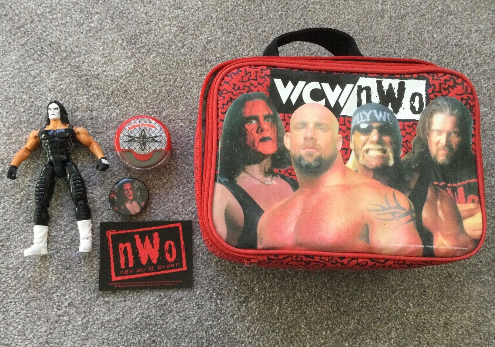 WCW/nWo lucnchbox/bag wrestling Wolfpac magnet & Sting pin (1998) stamp roller Без бренда
