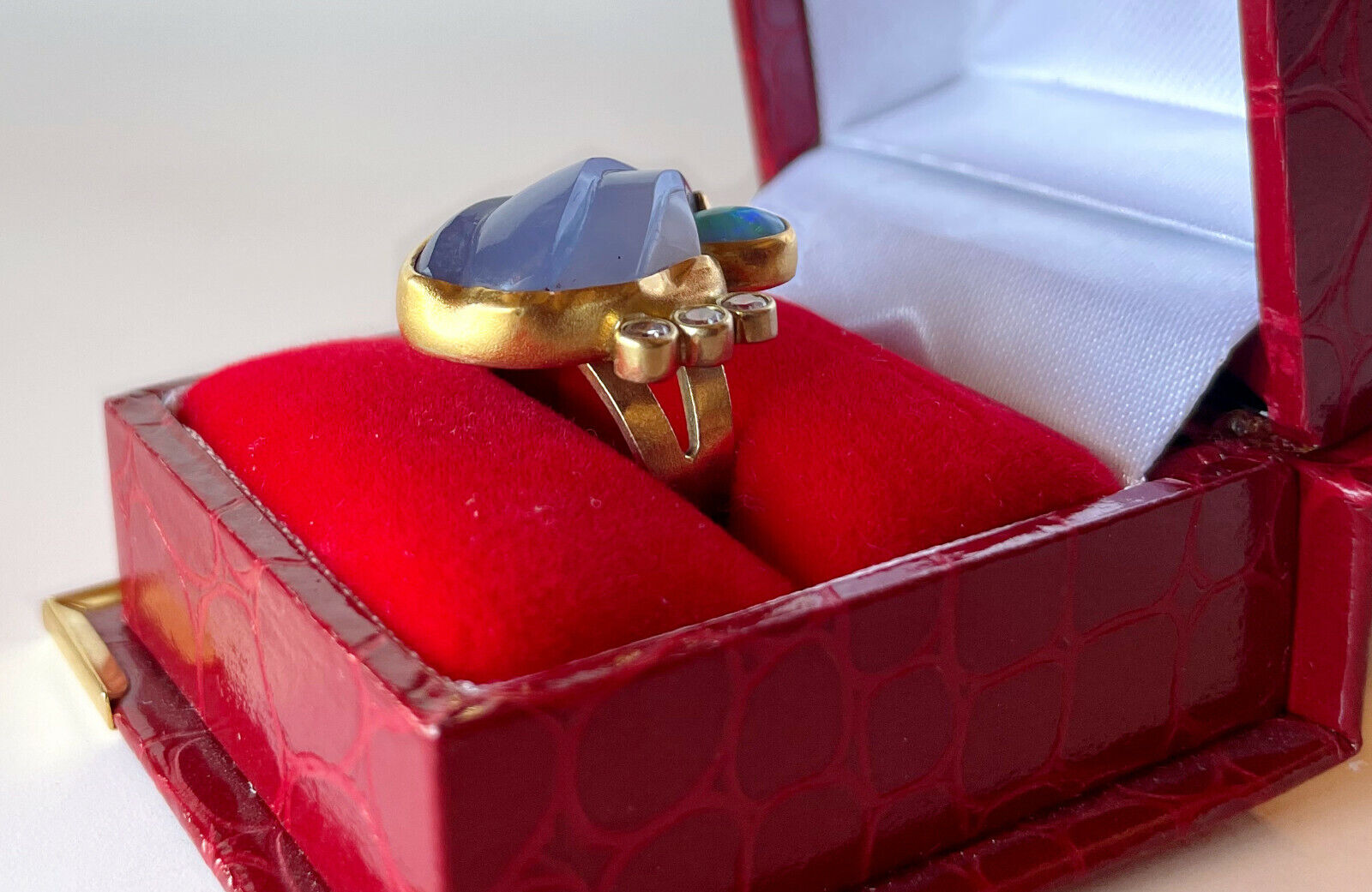 Chalcedony Opal Diamond 18k Gold Don McCoy Earring and Ring Jewelry Set Don McCoy - фотография #3