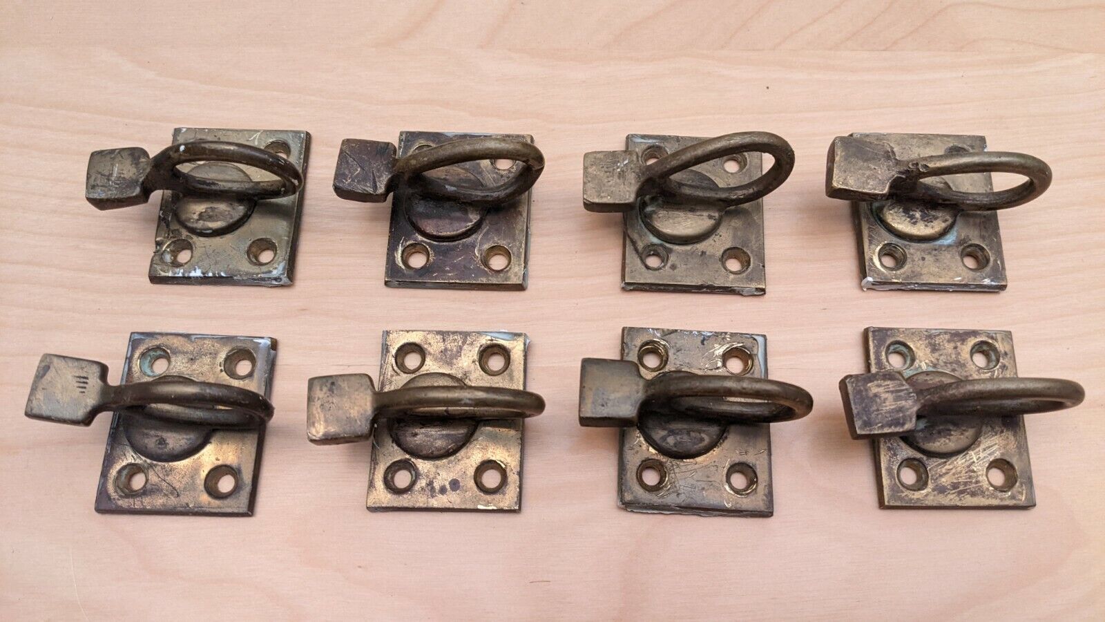Set of 8 Nice Antique Solid Brass Loop Casement Fasteners Locks - No Strikes Без бренда
