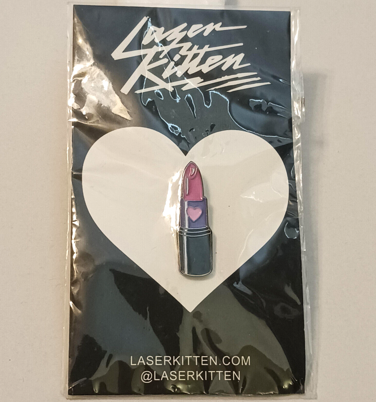 Laser Kitten Lipstick Pin Без бренда