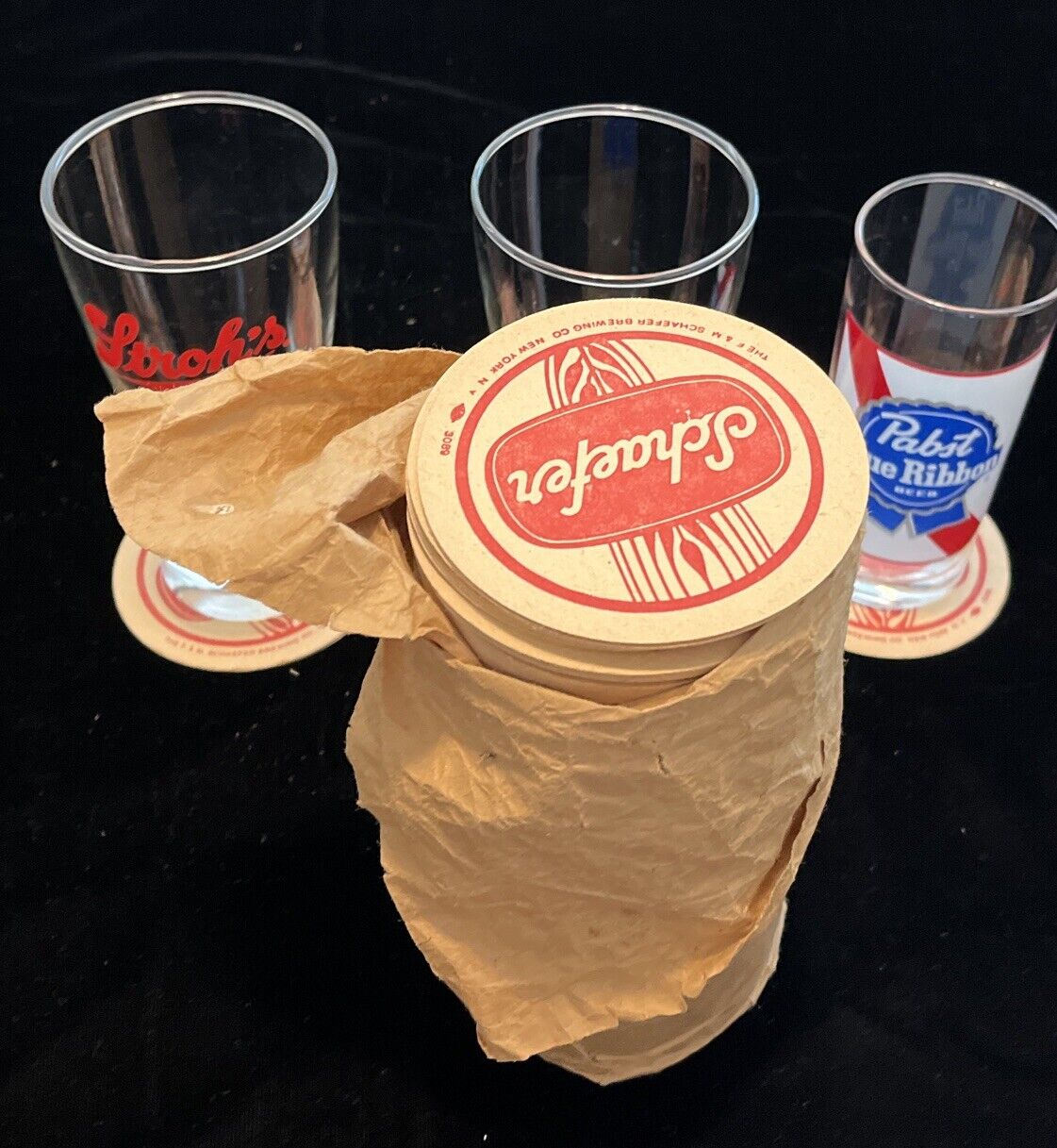 Set of 3 Collectible Beer Brand Glasses : Strohs ,(2) Pabst ++ Schaefer Coasters Без бренда - фотография #6