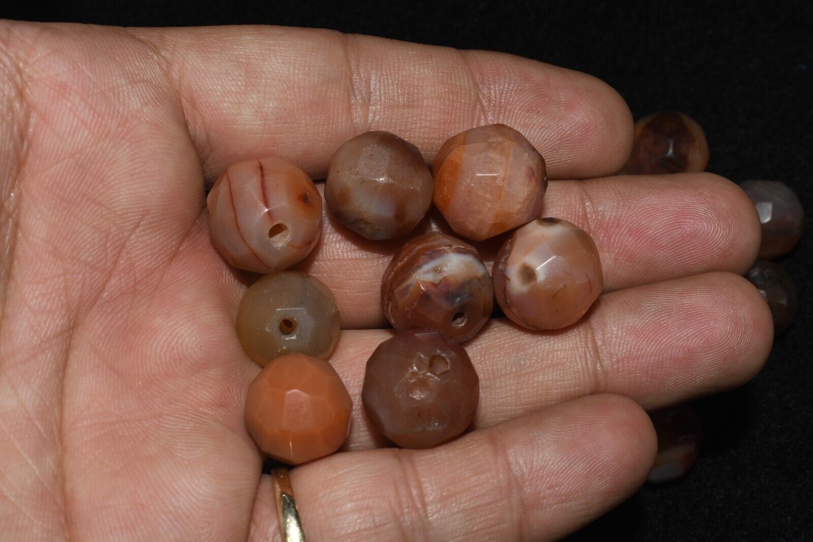 Lot Sale 30 Large Ancient Yemeni Aqeeq Carnelian Stone Beads in Good Condition Ancient - фотография #7