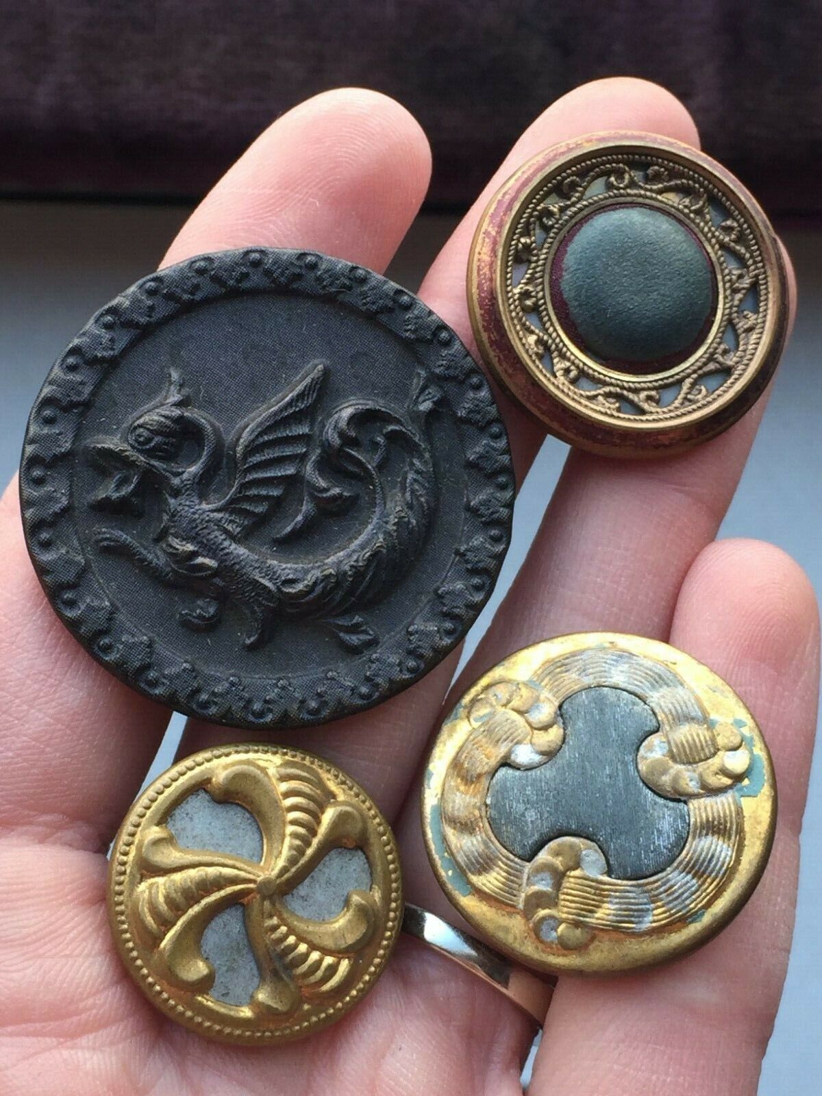 Lot of 9 antique metal buttons picture cut steel tinted deco nouveau Без бренда - фотография #4