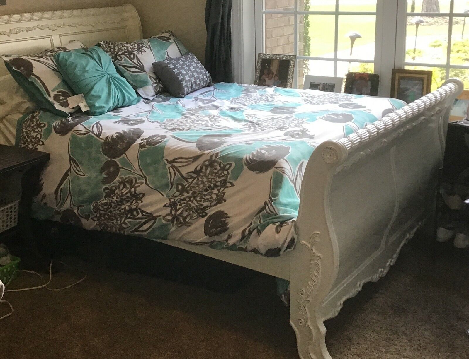 Girl's 5 Piece White Scalloped Sleigh Bed bedroom set (Full Bed) unsure Sleigh Bed Bedroom Set