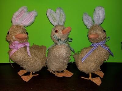 NEW SET OF 3 11" FOAM DUCKS WITH EASTER BUNNY EARS IN BURLAP TABLE DECORATIONS Без бренда