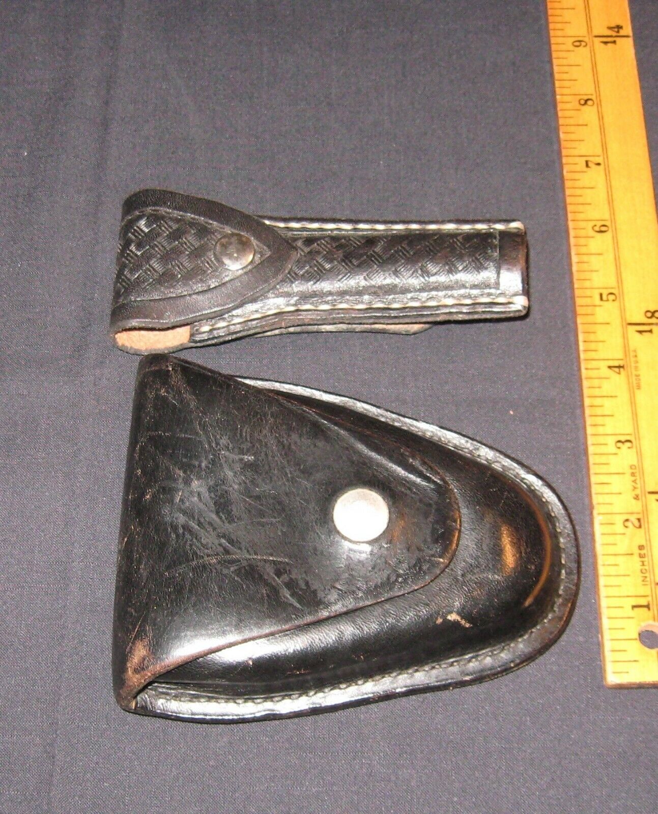 Leather Brauer Bros. handcuff case with a flash light holder, heavy leather BRAUER BROS - фотография #2