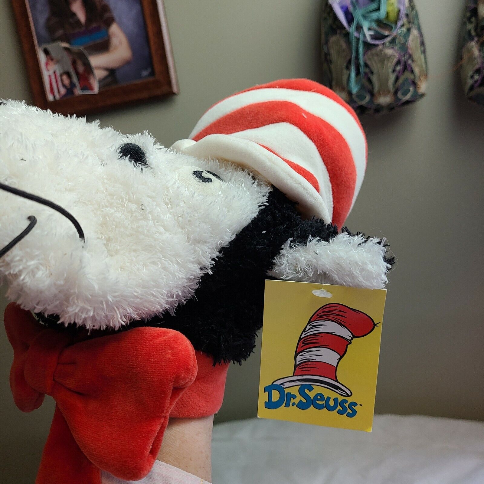 Manhattan Toy Dr. Seuss Cat in The Hat Hand Puppet Plush Toy Manhattan Toy Does not Apply - фотография #9