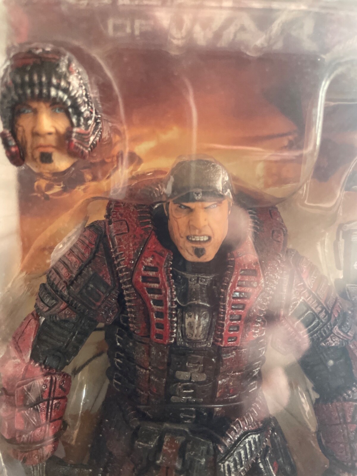 Neca Gears of war 2 Marcus in theron disguise figure still in package. NECA - фотография #2