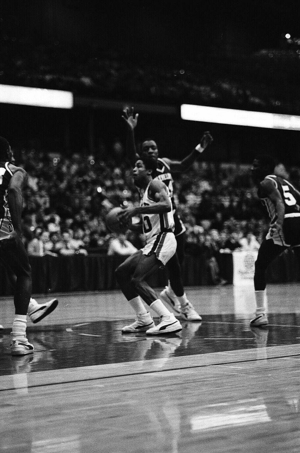 LD125-4 1986 DePaul Cleveland St College Basketball (62) ORIG 35mm B&W NEGATIVES Без бренда - фотография #7