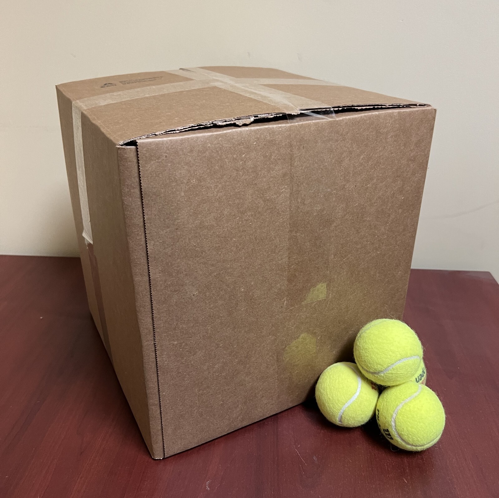 100 Lightly Used Tennis Balls - FREE SHIPPING! Mixed Brands 001 - фотография #3