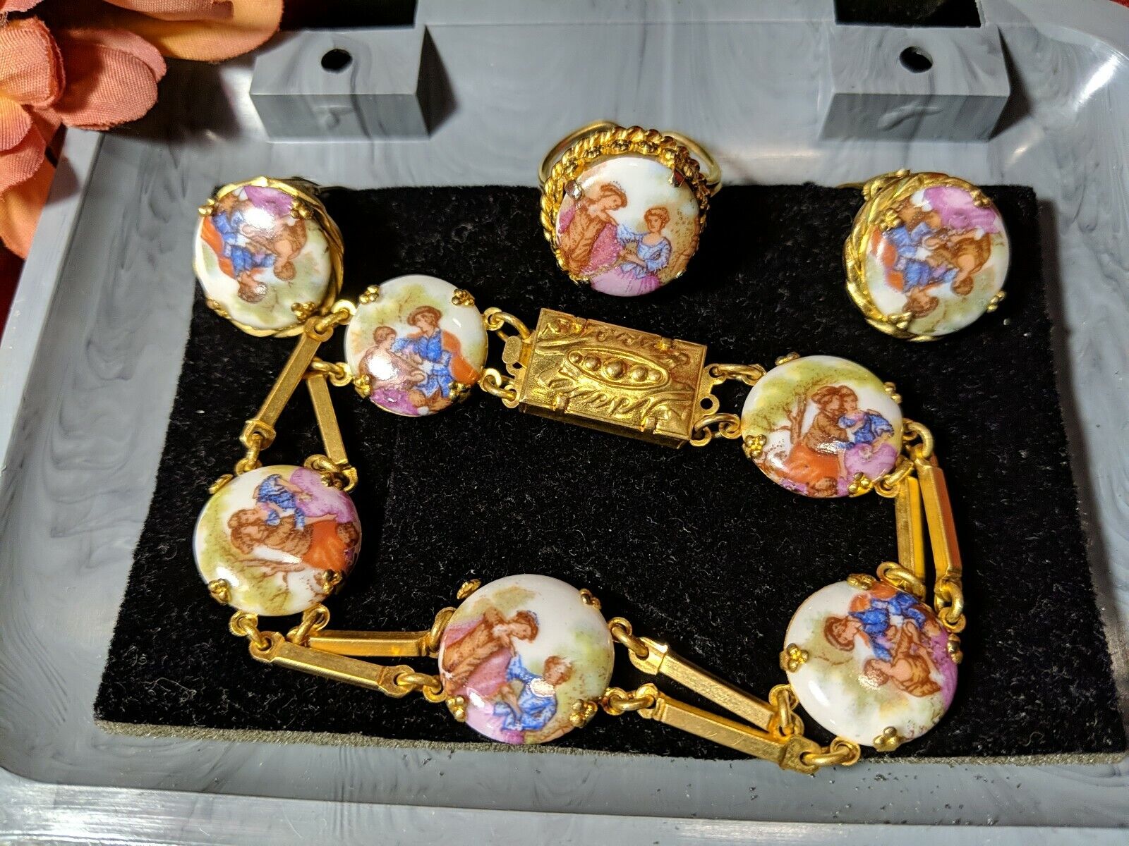 Limoges Antique 3 pc Set Porcelain Jewelry Bracelet, Ring, Earrings, Lucite Case LIMOGES