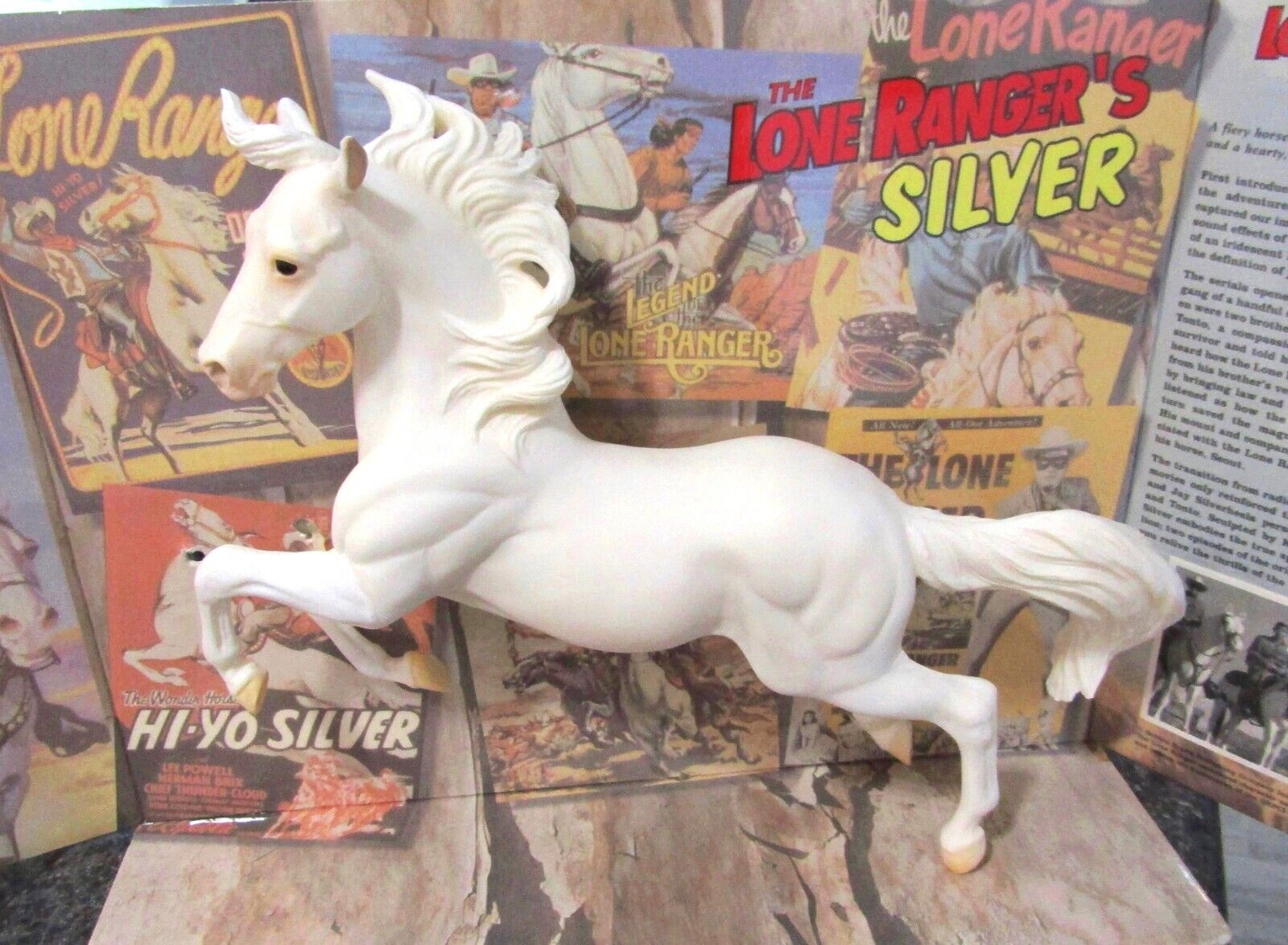 SILVER ~   Lone Ranger's  Famous White Stallion  --  NO VHS Tape  --  Horse only Breyer - фотография #3