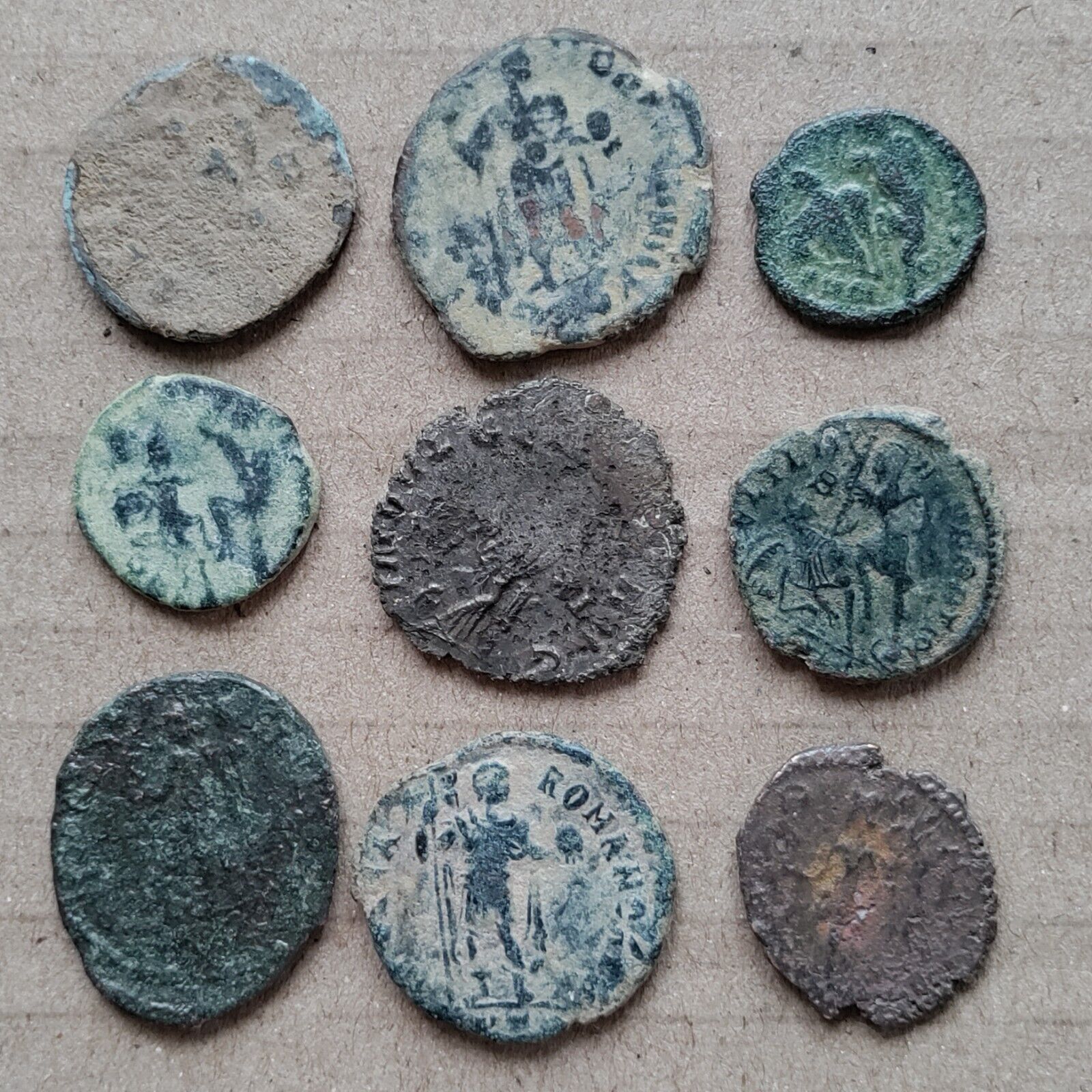 COLLECTION STARTER , 9 different Roman coins,  3rd-4th Century A.D. Без бренда - фотография #2