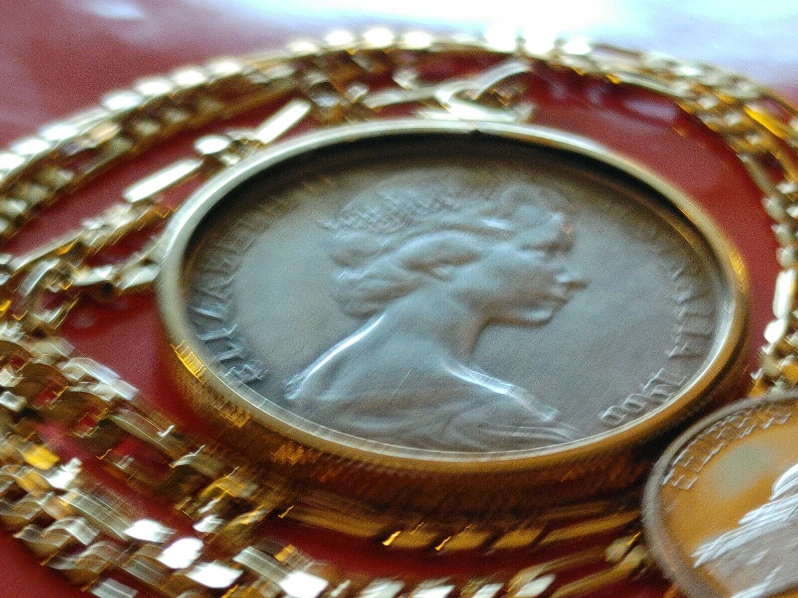 1966 Australia Silver 50 cent pendant on 24" 18KGF Gold Filled Chain. 32mm (P&R) Honoredallies - фотография #9