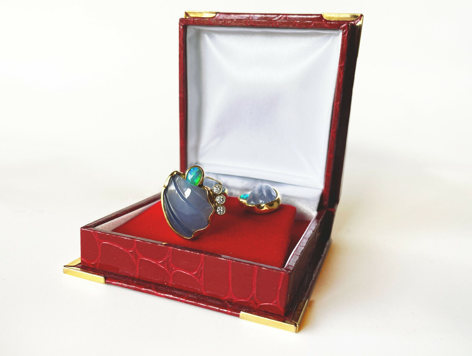 Chalcedony Opal Diamond 18k Gold Don McCoy Earring and Ring Jewelry Set Don McCoy - фотография #5
