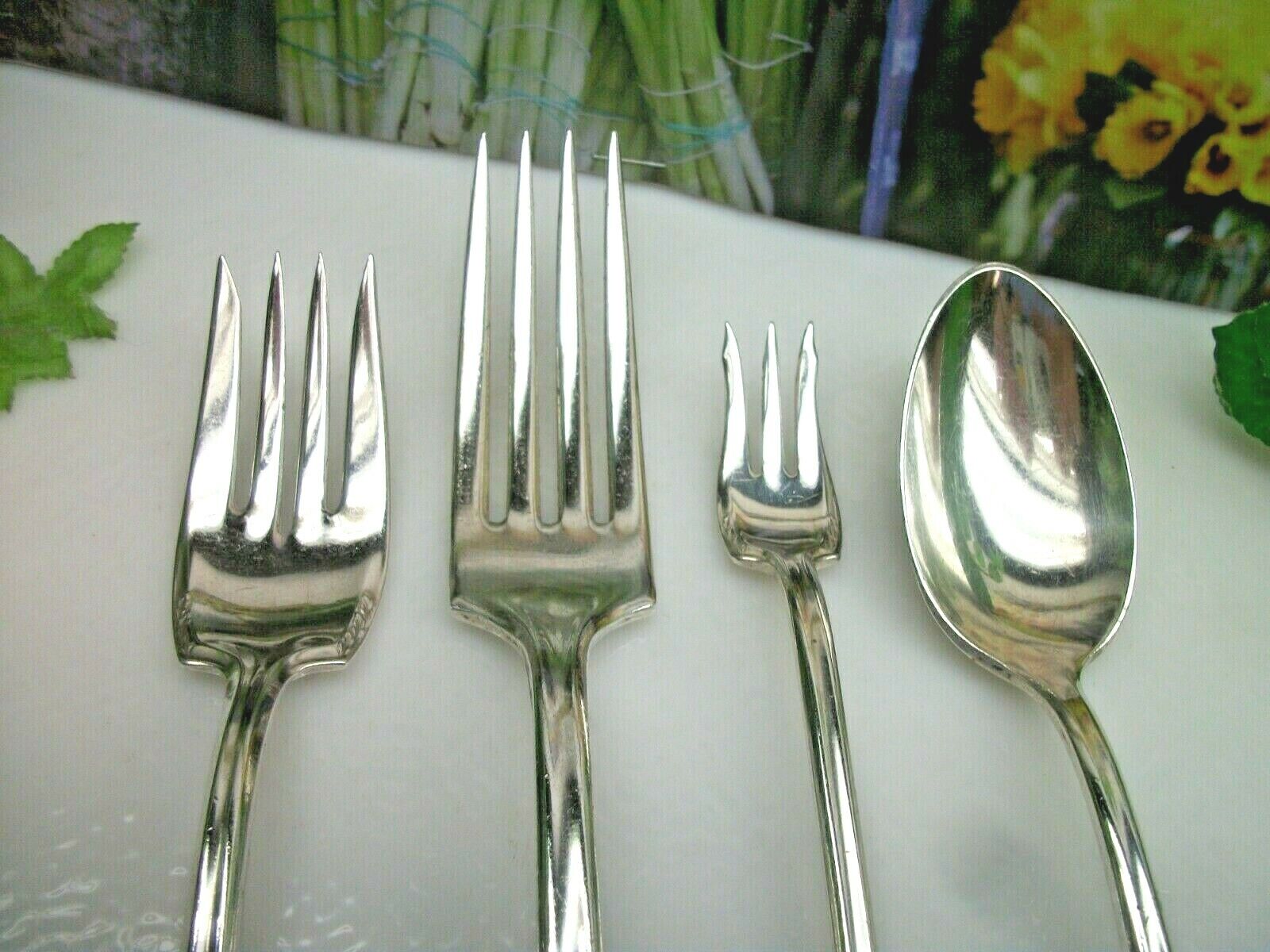 International 1847 Rogers OLD COLONY Silverplate Dinner Salad & Seafood Forks ++ International Silver - 1847 Rogers Bros - фотография #2