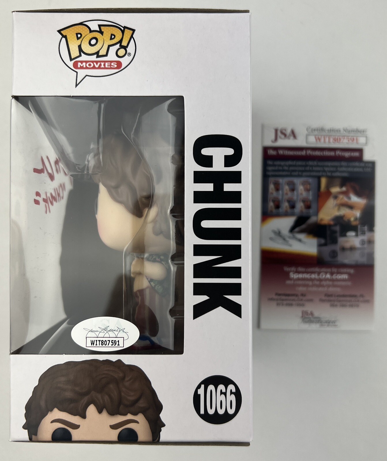 JEFF COHEN SEAN ASTIN KE HUY QUAN signed 3 Funko POP THE GOONIES CHUNK MIKEY JSA Без бренда - фотография #4