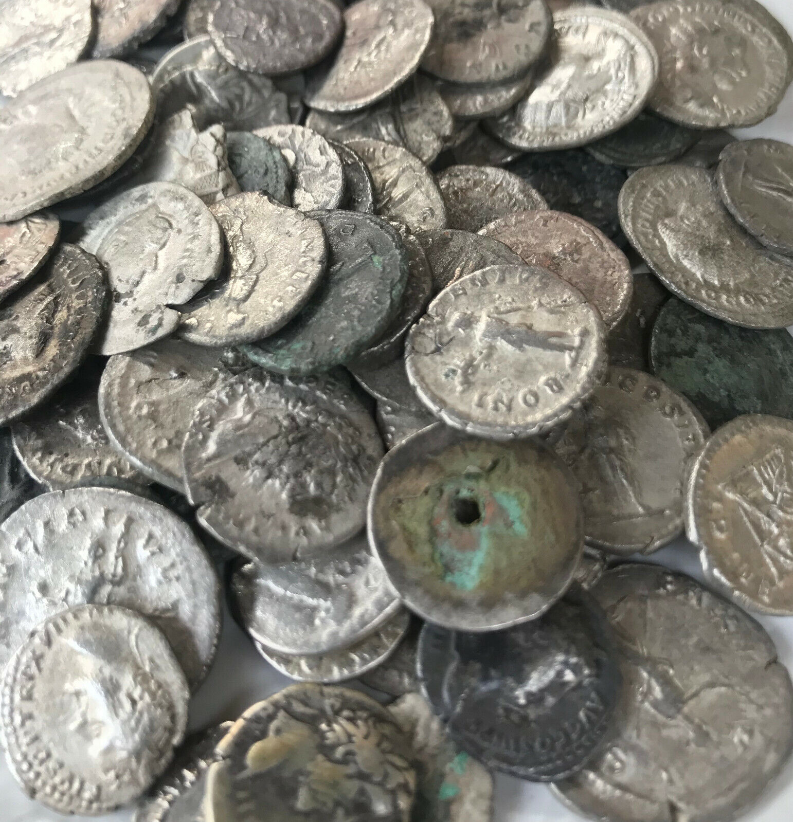 1 rare original Ancient Roman imperial SILVER coin Random Antoninianus/Denarius Без бренда - фотография #8