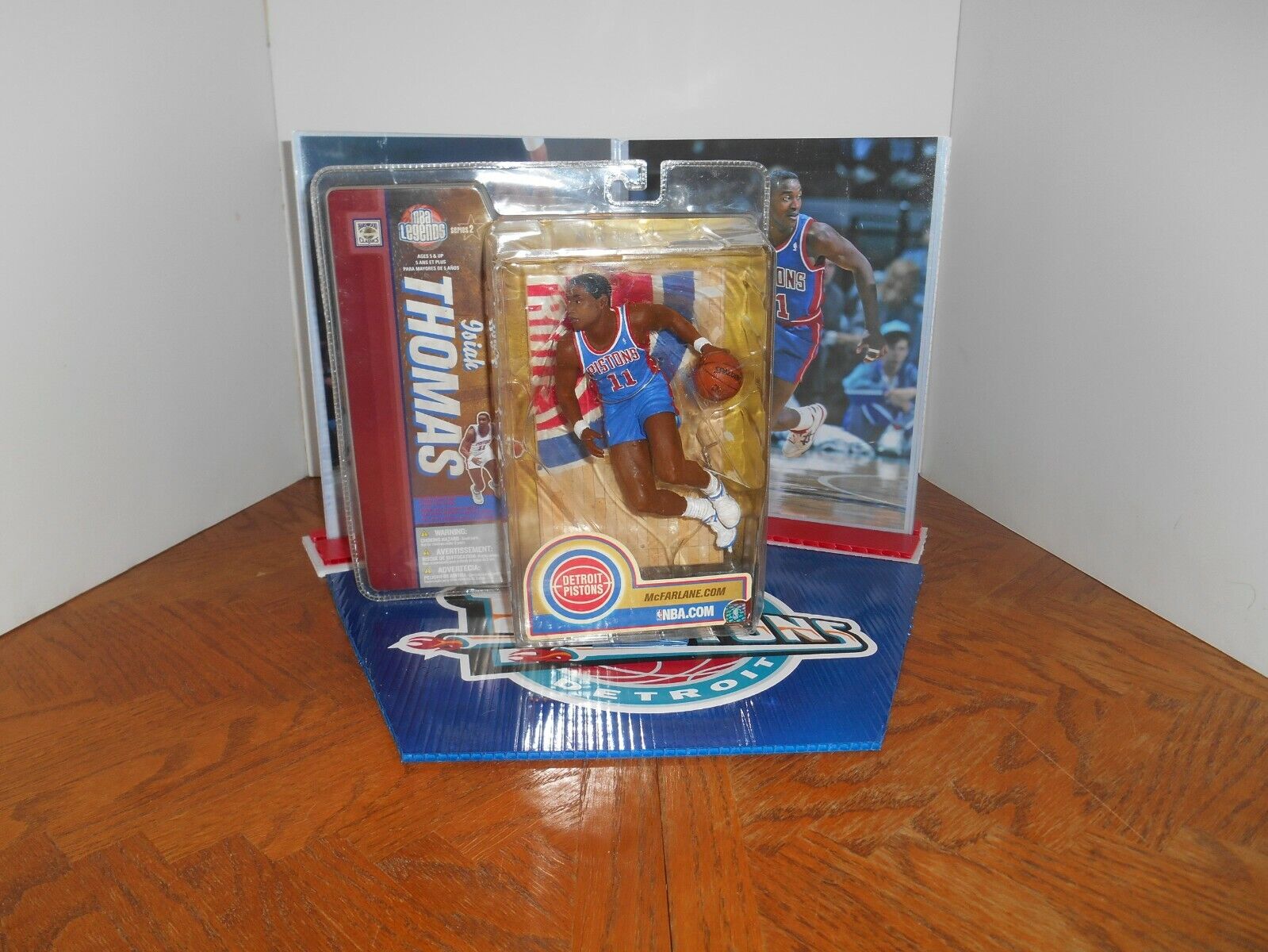 Variant Isaiah Thomas Mcfarlane Detroit Pistons Sports Memorabilia Display Base McFarlane Toys - фотография #2