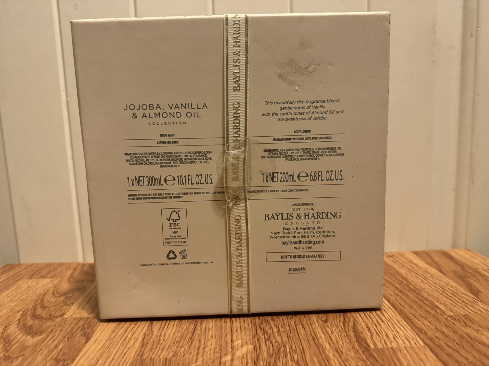 Baylis and Harding Signature jojoba, Vanilla and almond oil collection Gift set Baylis & Harding - фотография #3