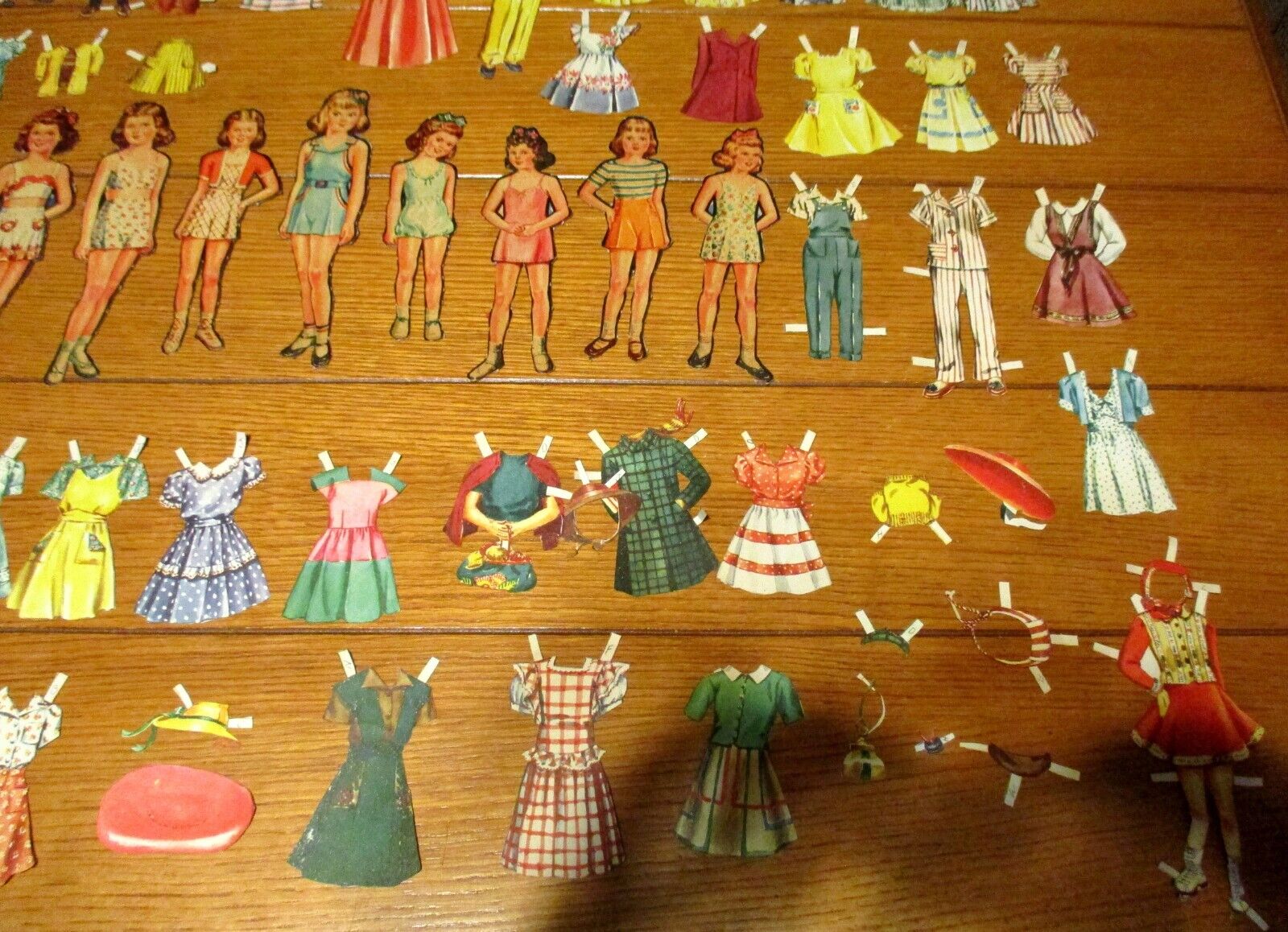 Vintage Paper Doll and Outfit Lot (75) W/15 Dolls & 60 Outfits   NICE!!!!     #3 Unbranded - фотография #11