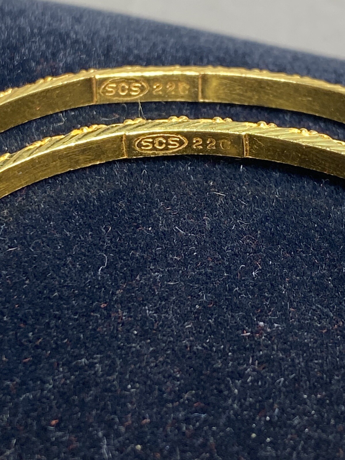 22K Solid Yellow Gold Beaded Pattern Bangle Bracelet Set, 21.40 grams SCS - фотография #8