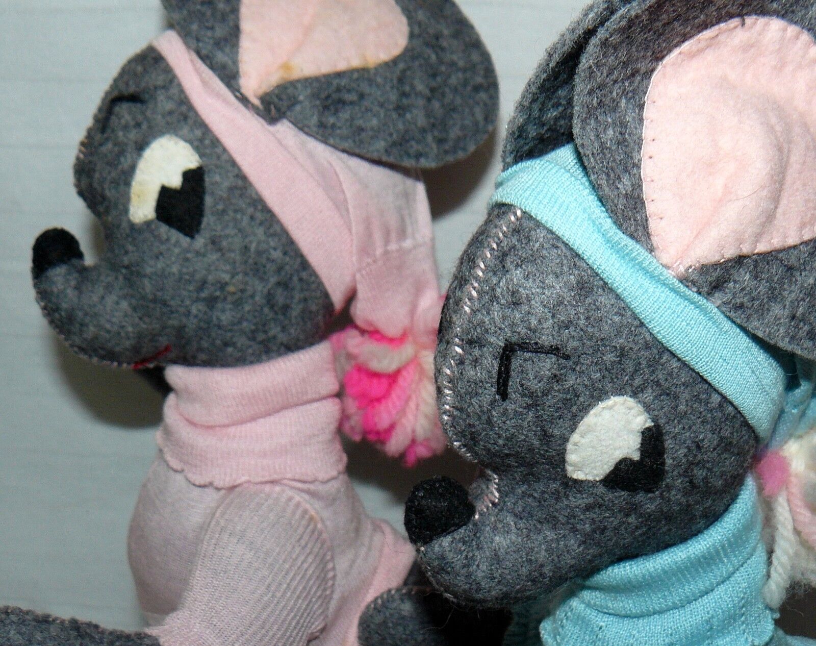 2 Felt Mice Hand Crafted Girl & Boy 10" Pair Mice No Brand - фотография #3