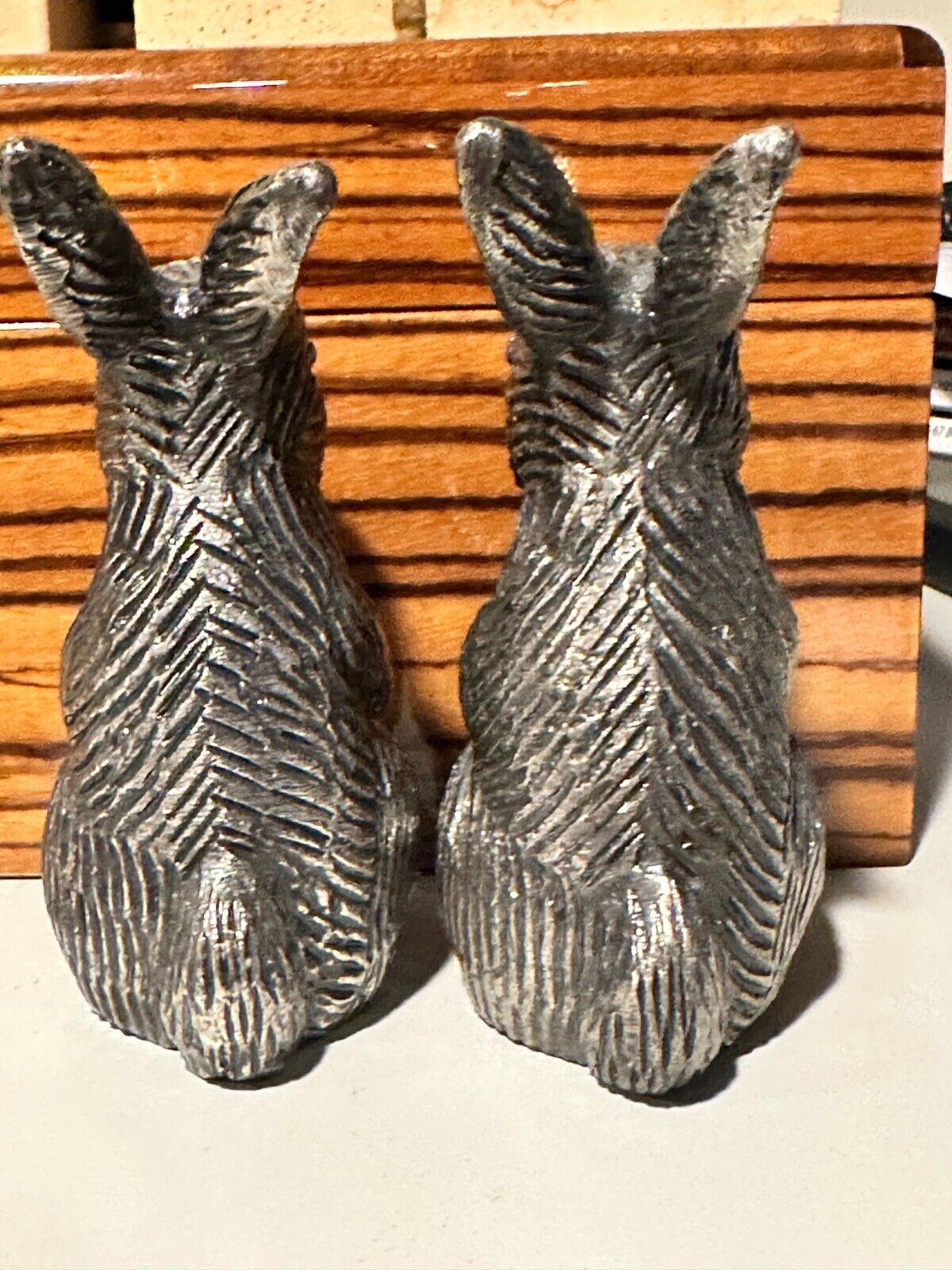 NEW Set of Pewter Silver Pier 1 Easter Bunny Salt / Pepper Shakers Pier 1 - фотография #6
