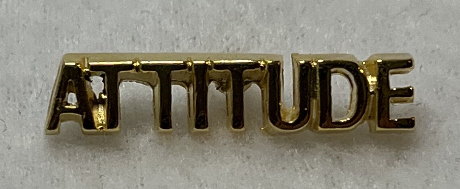 Vintage ATTITUDE Slogan  Metal Lapel Pin Button Без бренда